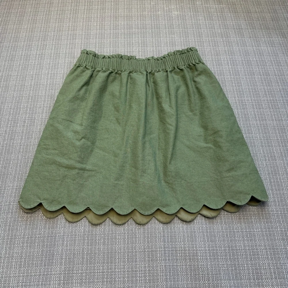 Coastal Linen Blend Scalloped Hem‎ Olive Mini Skirt size 6 Preppy Resort